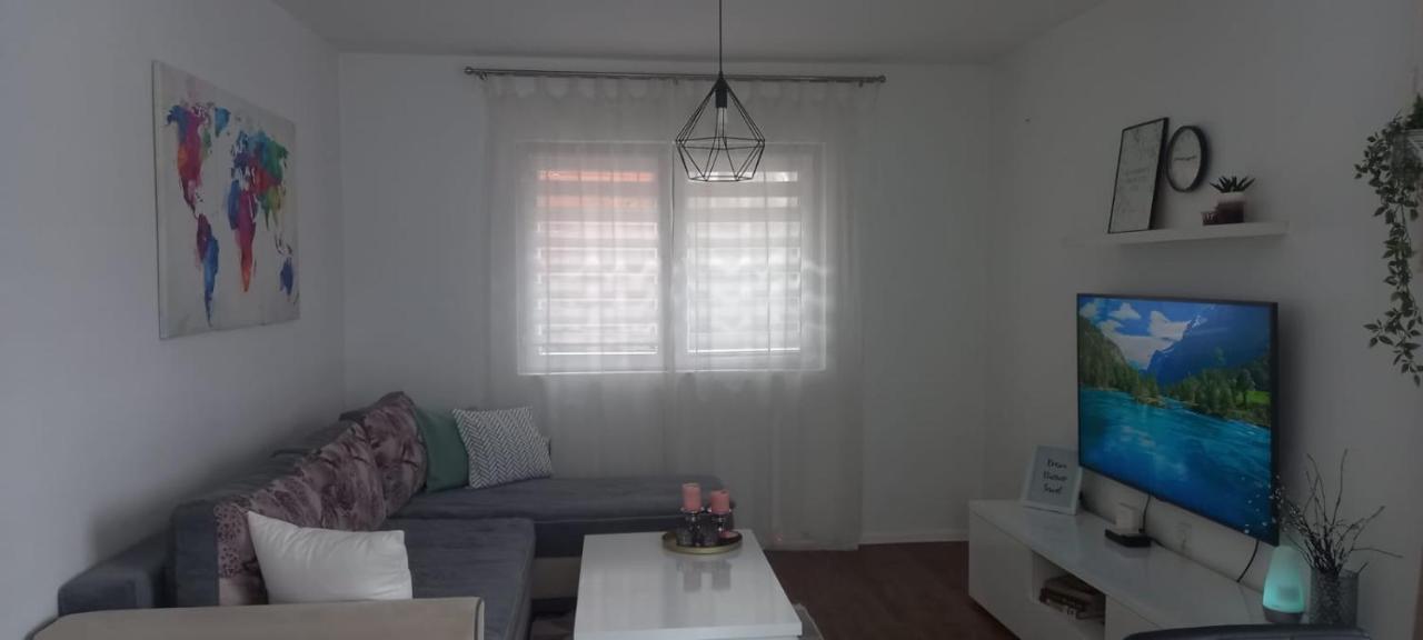 Apartament Cozy And Charming Apt. Sarajewo Zewnętrze zdjęcie